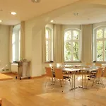 Mutterhaus