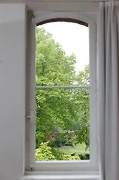 Mutterhaus Otel Düsseldorf