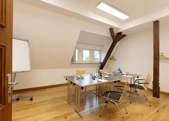 Mutterhaus Otel Düsseldorf