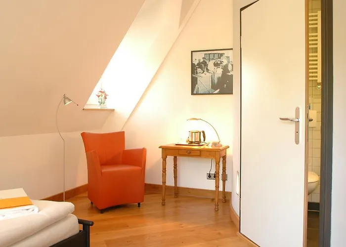 Mutterhaus Otel Düsseldorf