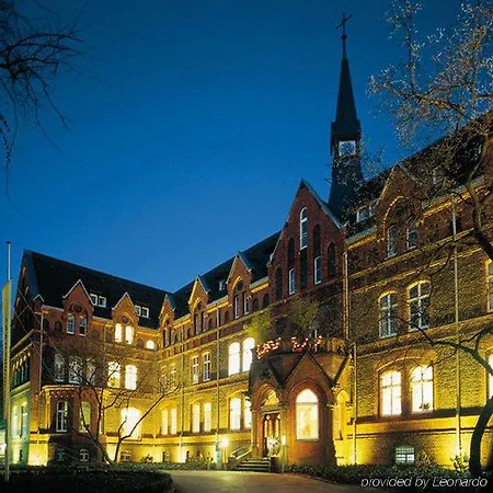 Hotel Mutterhaus 4*